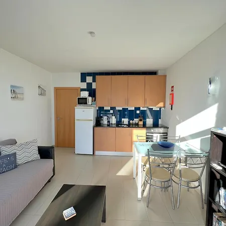 Cosy 1-br Central Apt In Old Town - Steps From The Sea & Amenities Apartman *