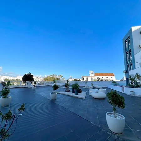 Cosy 1-br Central Apt In Old Town - Steps From The Sea & Amenities Daire Albufeira